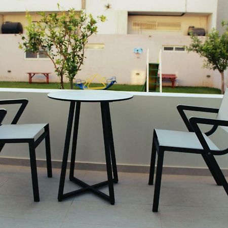 Luxury Apartments Near To The Beach Плакиас Екстериор снимка