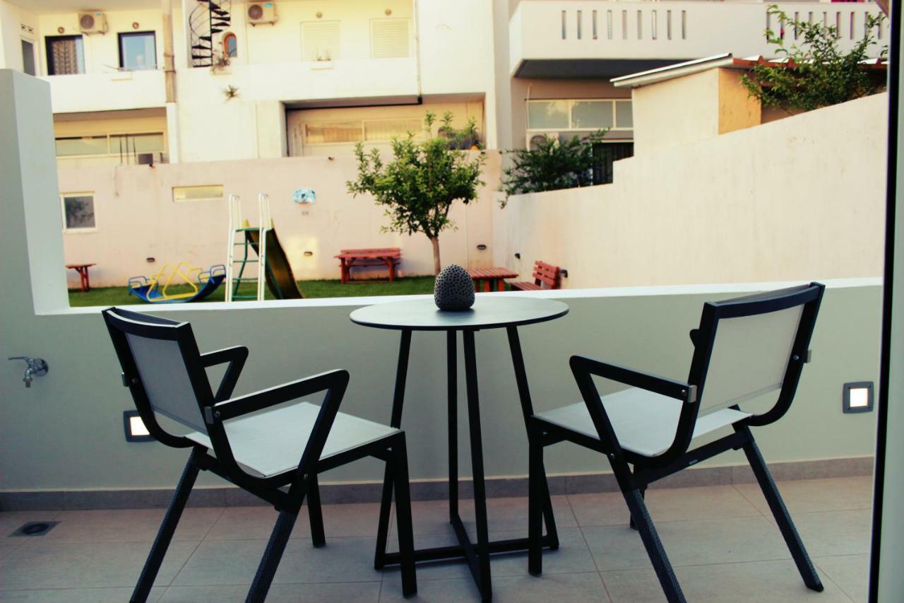 Luxury Apartments Near To The Beach Плакиас Екстериор снимка